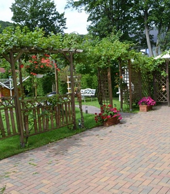 �������� ��� � ��������, � 53175 Bonn, 310 �² (������� 261 �2)
