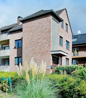 Доходный дом в Германии, в 40627 Düsseldorf, 242 м2 (участок земли 532 м2)