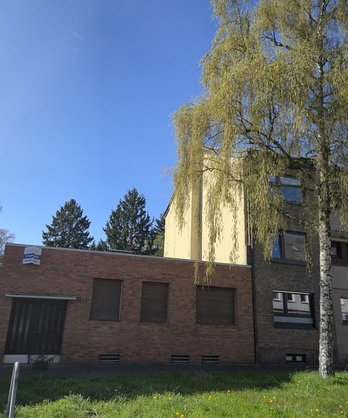 ��� ������� � �������� � 47803 Krefeld, 85 �2 (������� 670 �2)