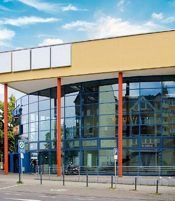Торговый центр в Германии в 41539 Dormagen, 8600 м2 (участок 15000 м2)