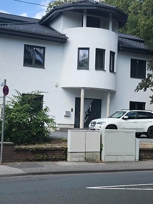 ��� ������� � �������� � 42719 Solingen, 382,26 �2 (������� 847 m²)