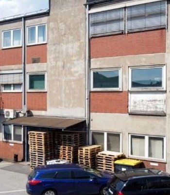 Коммерческая недвижимость (офисные и производственные помещения) в 47053 Duisburg, 2028 м2 (участок 1607 м2)