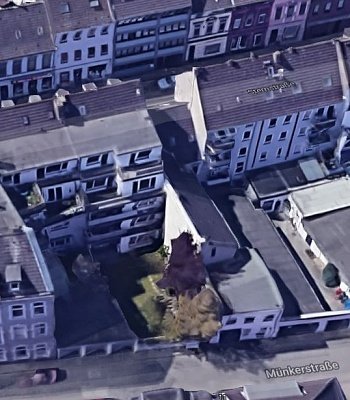 Доходный дом в Германии, в центре в 47798 Krefeld, по запросу  м² (участок земли 466 м2)