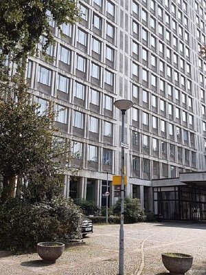 Коммерческая недвижимость (офисное здание) в западной Германии в 42103 Wuppertal, 24500 м2 (участок 17.500 м2)