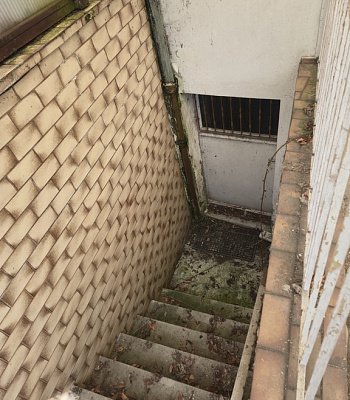 ��� ������� � �������� � 47803 Krefeld, 85 �2 (������� 670 �2)